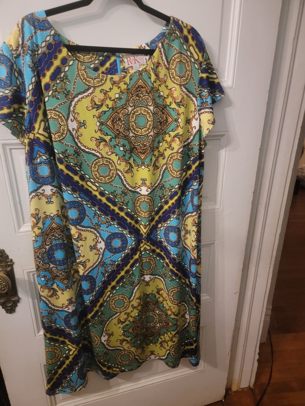 Women's Short Sleeve Patterned Shift Dress in Yellow, Blue & Green